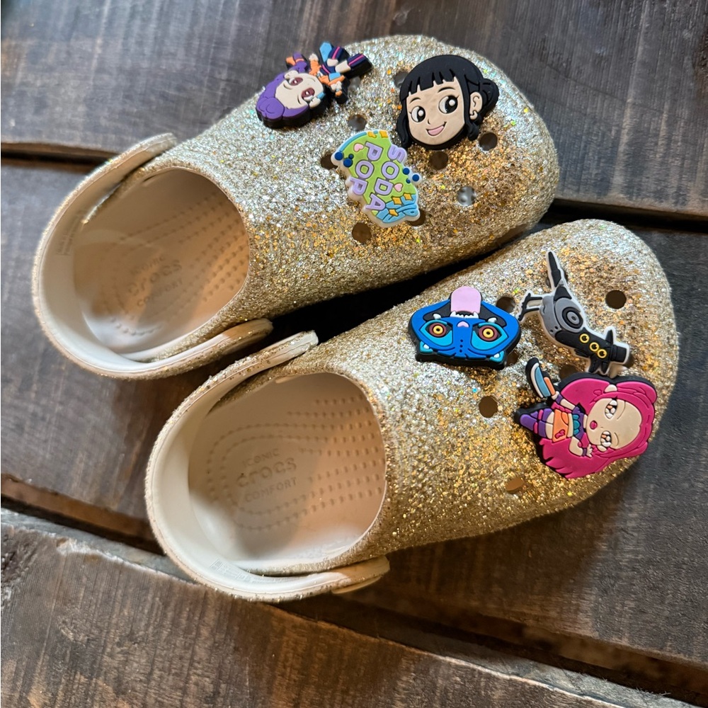 Toddler c10 HUNTRIX Gold Crocs